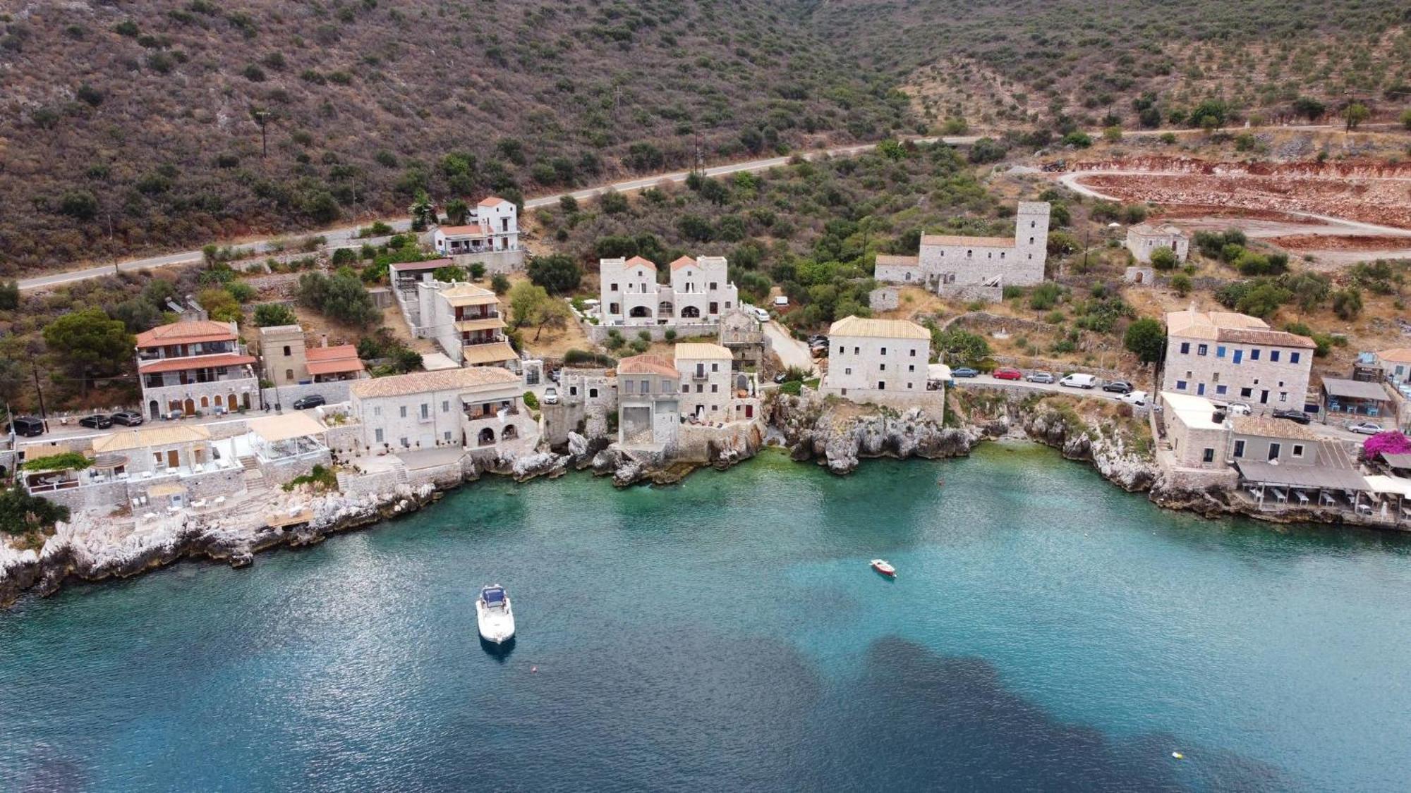 Hotel Pirgos Mavromichali Liménion Esterno foto