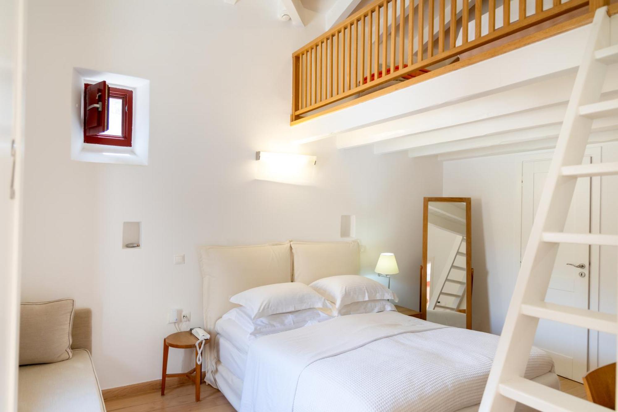 Hotel Pirgos Mavromichali Liménion Esterno foto
